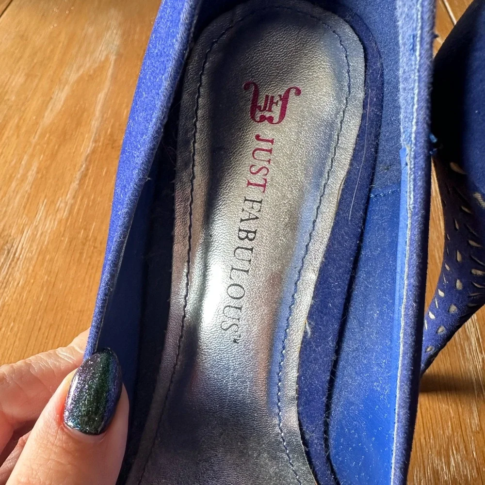 JustFab 4‎ inch heels with 1 inch platform! Hardly worn. Size 7.5